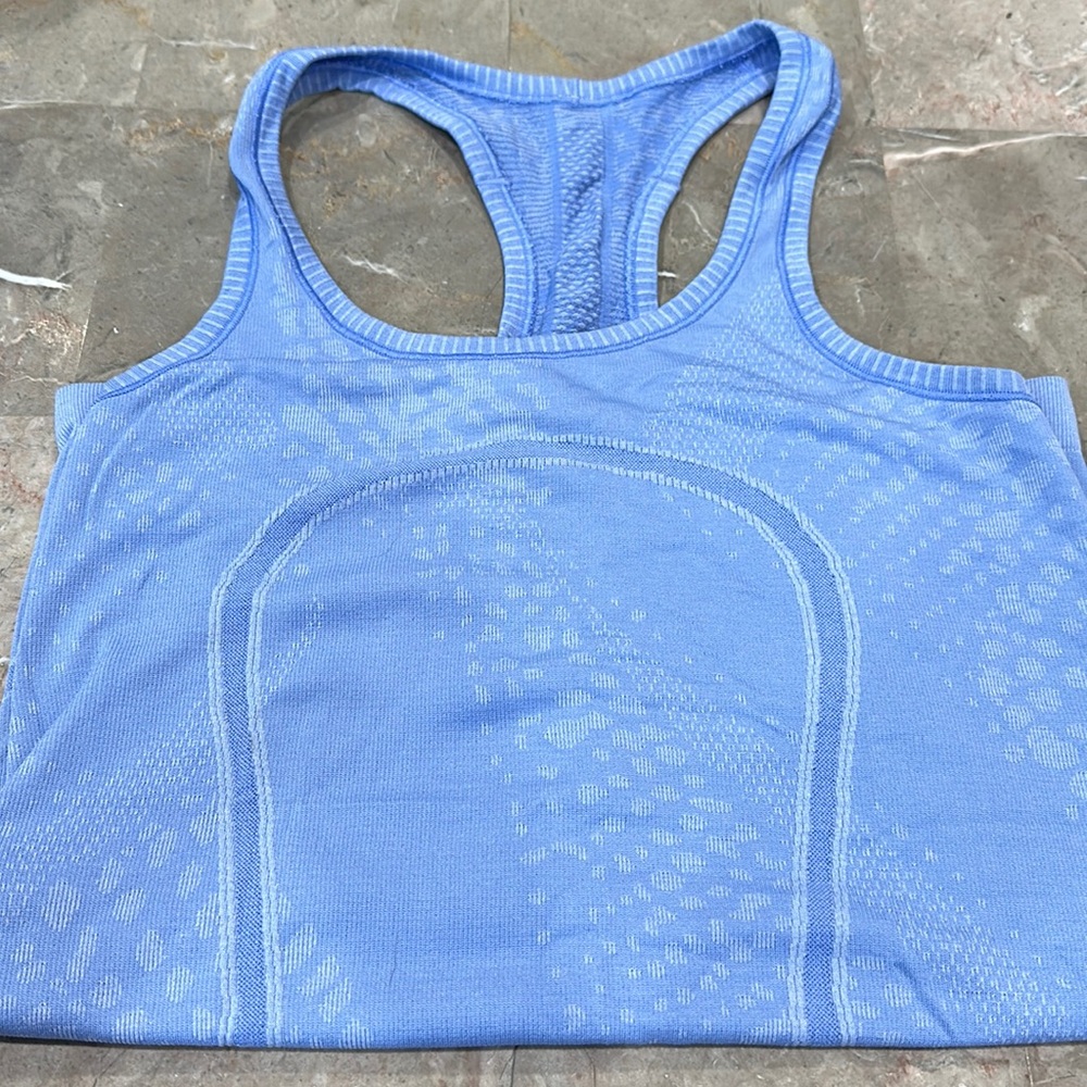 Lululemon light blue tank top size 4